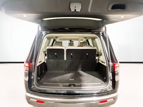 Used 2022 Jeep Wagoneer Series II RWD image 20