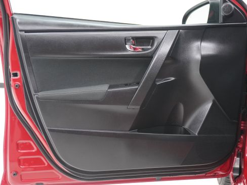 Used 2017 Toyota Corolla LE image 13