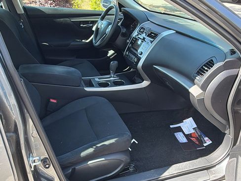 Used 2015 Nissan Altima 2.5 S w/ Power Driver Seat Package FWD image 19