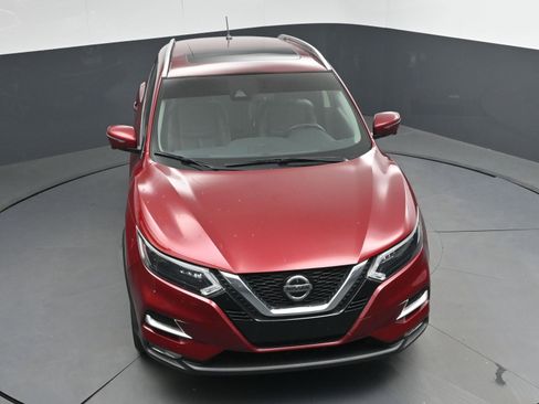 Used 2020 Nissan Rogue Sport SL w/ Premium Package image 34