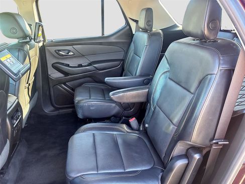 Used 2018 Chevrolet Traverse Premier w/ Driver Confidence II Package image 27
