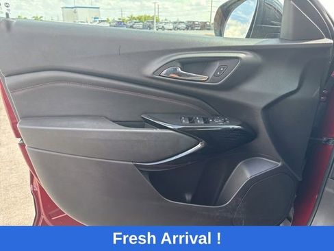 Used 2024 Chevrolet Trax RS FWD image 11