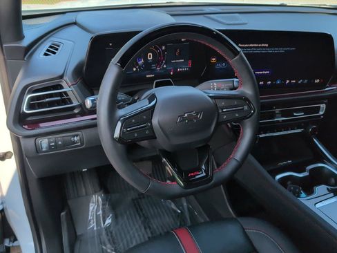 Certified 2026 Chevrolet Traverse RS w/ LPO, Floor Liner Package FWD image 4