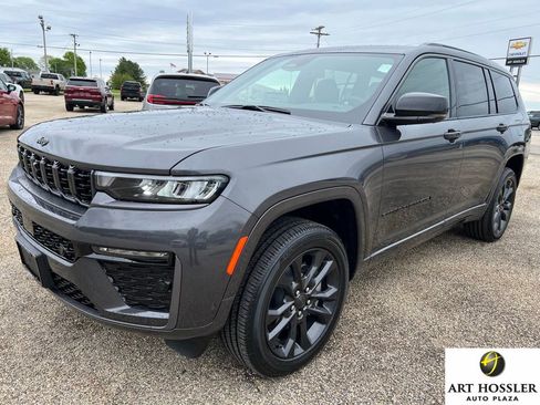 New 2026 Jeep Grand Cherokee L Limited AWD/4WD image 1