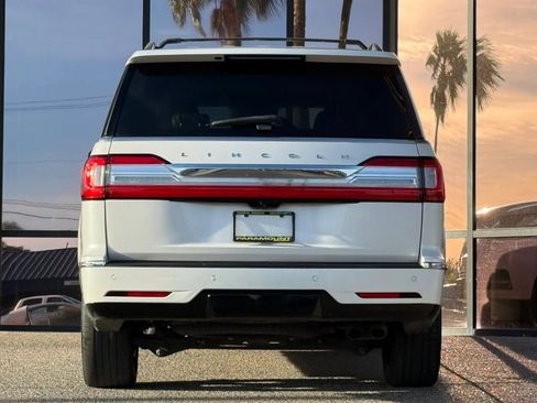Used 2019 Lincoln Navigator Reserve image 10
