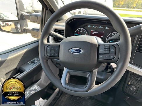 Used 2023 Ford F550 4x4 Regular Cab Super Duty image 9