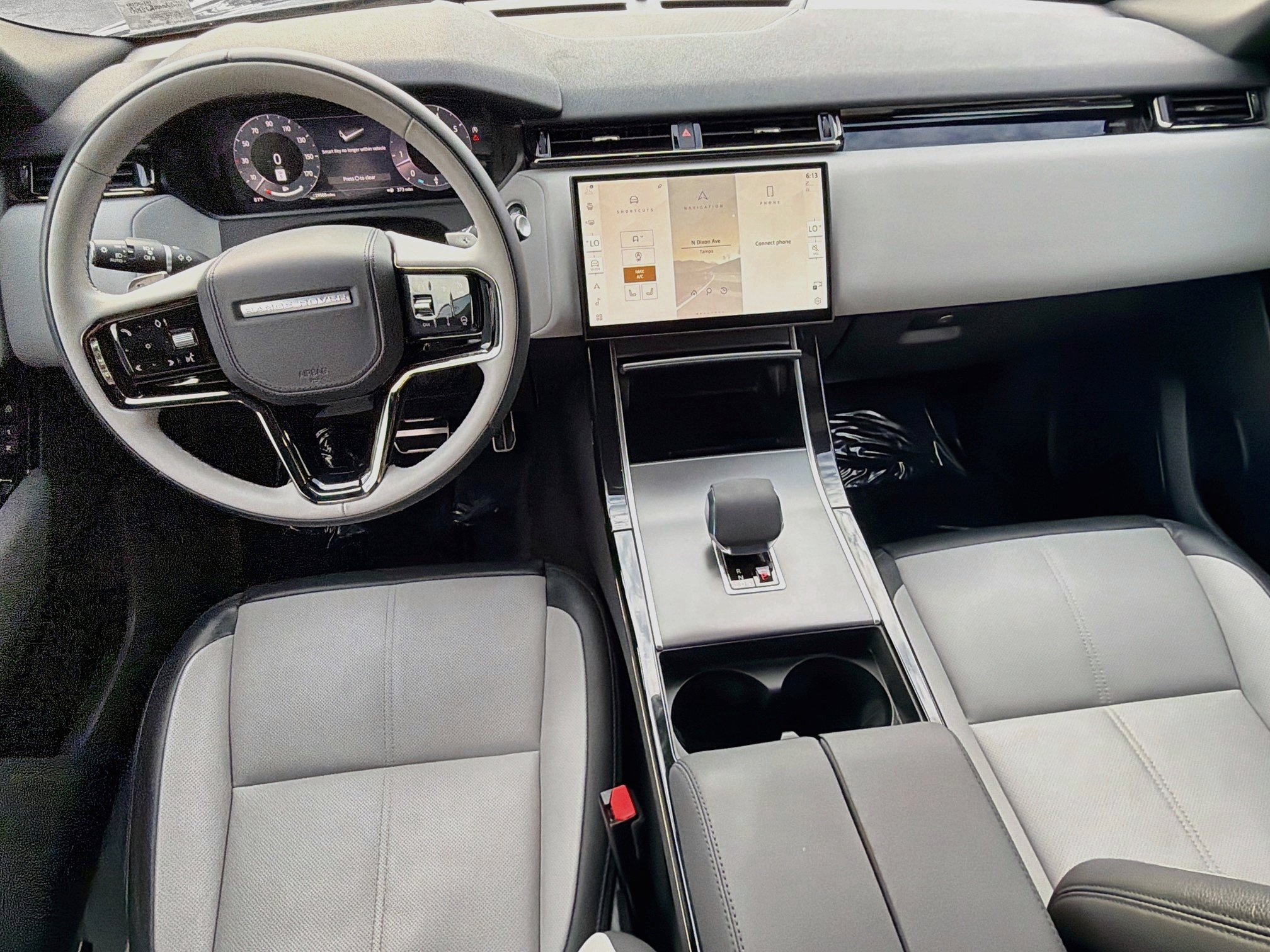 Used 2024 Land Rover Range Rover Velar Dynamic SE AWD/4WD image 16