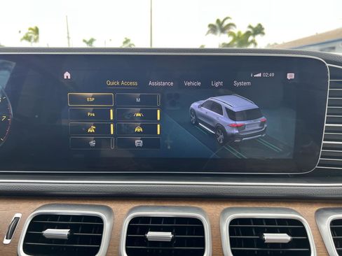 Used 2020 Mercedes-Benz GLE 450 GLE 450 4MATIC SUV image 36