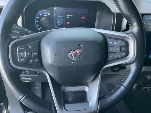 Used 2022 Ford Bronco Badlands image 29