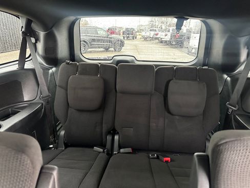 Used 2017 Dodge Grand Caravan SE image 23