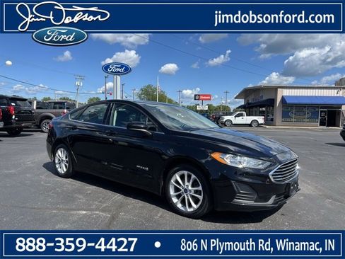 Used 2019 Ford Fusion SE image 1