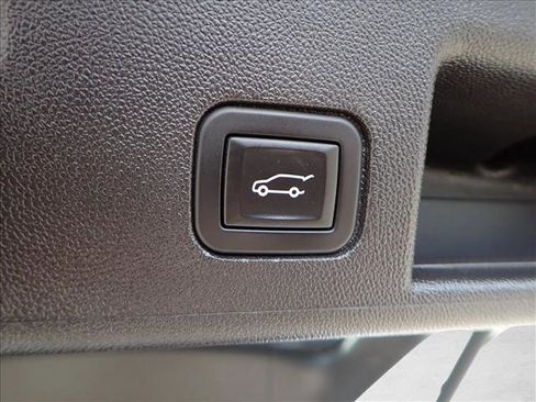 Certified 2024 Chevrolet Equinox LT image 9