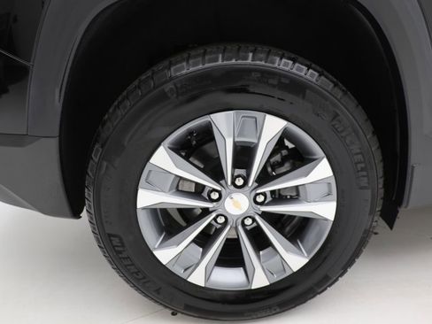 Used 2025 Chevrolet Equinox LT AWD/4WD image 10