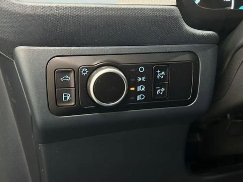 Used 2023 Ford Maverick XLT image 24