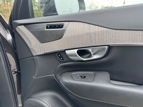 Used 2024 Volvo XC90 B6 Ultimate w/ Protection Package image 30