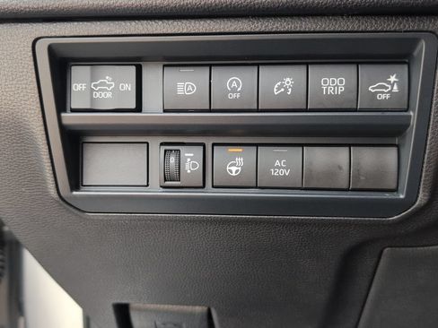 Used 2025 Toyota Tundra SR5 w/ SR5 Premium Package AWD/4WD image 23