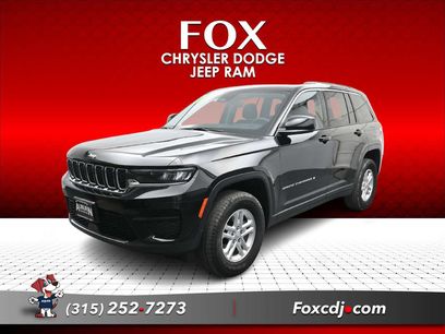 Used 2023 Jeep Grand Cherokee Laredo w/ Luxury Tech Group I