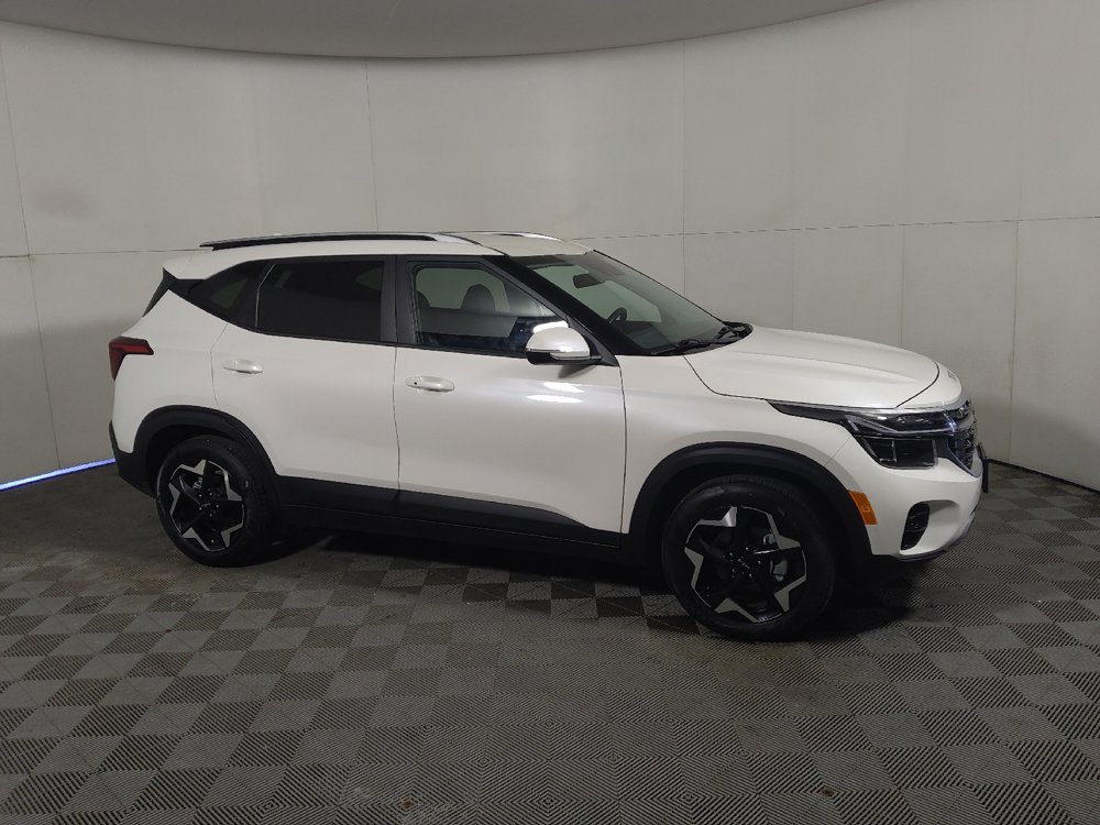 Used 2025 Kia Seltos S FWD image 13