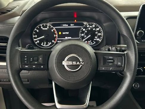 Used 2023 Nissan Rogue S image 11