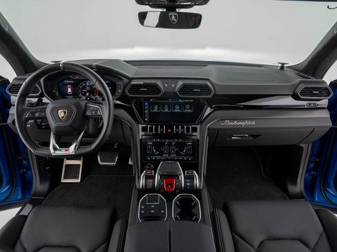 Used 2023 Lamborghini Urus S image 43