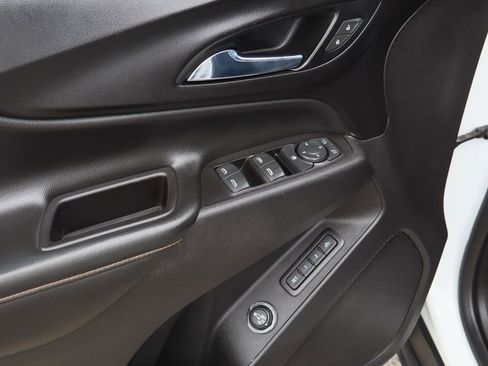 Used 2020 Chevrolet Equinox Premier w/ Premier Redline Edition FWD image 21