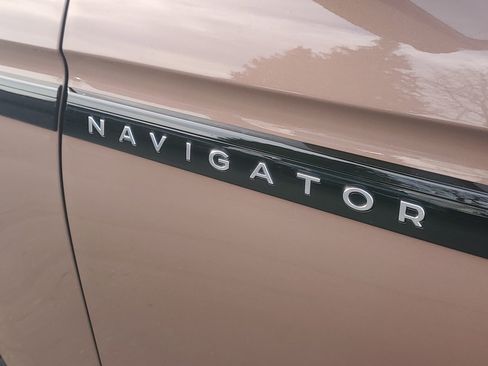 New 2025 Lincoln Navigator Black Label image 7