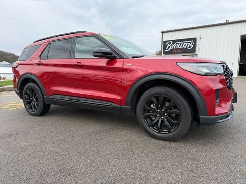 Used 2025 Ford Explorer ST-Line AWD/4WD image 3