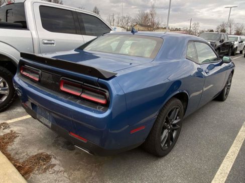 Used 2022 Dodge Challenger SXT w/ Plus Package image 6