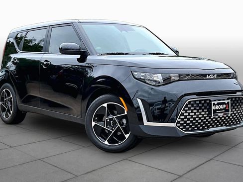 Used 2023 Kia Soul EX FWD image 3