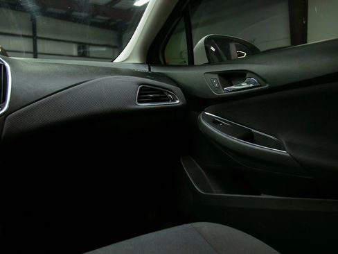 Used 2017 Chevrolet Cruze LT w/ Convenience Package image 35