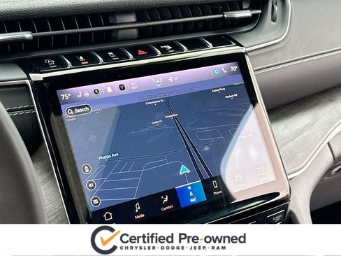 Certified 2023 Jeep Grand Cherokee L Limited w/ Trailer Tow Group (B) image 11