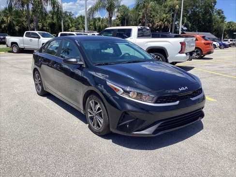 Used 2024 Kia Forte LXS FWD image 3