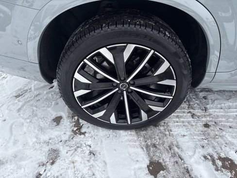 Certified 2025 Volvo XC90 B6 Plus image 14