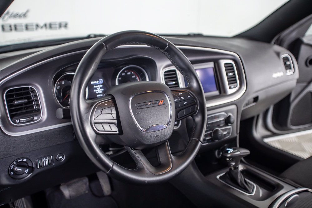 Used 2022 Dodge Charger SXT w/ Driver Convenience Group RWD image 21