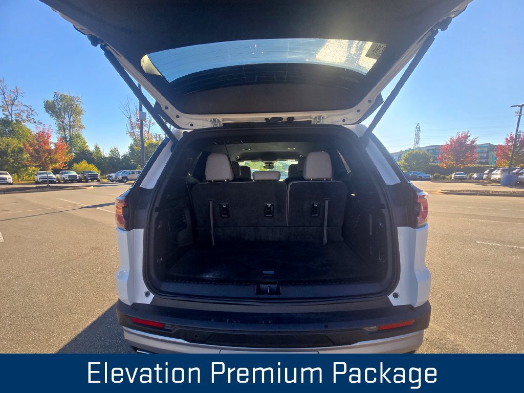 Certified 2026 GMC Acadia Elevation w/ Elevation Premium Package FWD image 4