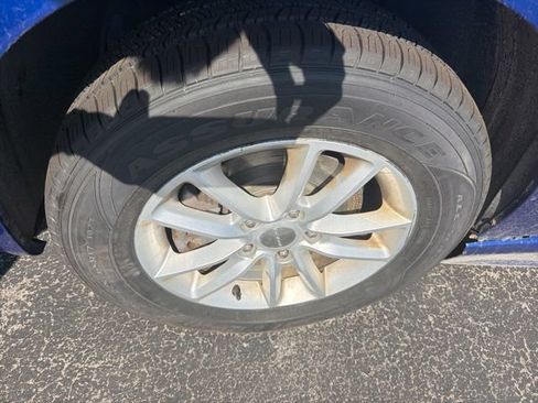 Used 2013 Dodge Grand Caravan SXT FWD image 12