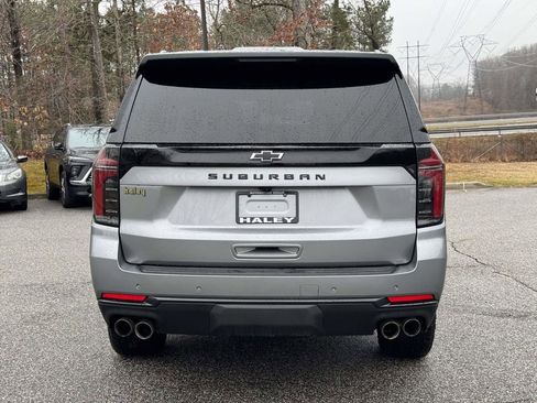 Used 2025 Chevrolet Suburban Z71 AWD/4WD image 23