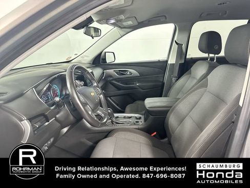 Used 2018 Chevrolet Traverse LT AWD/4WD image 4