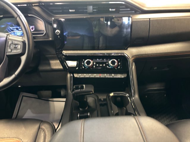 Used 2023 GMC Sierra 1500 AT4 w/ AT4 Premium Package AWD/4WD image 12