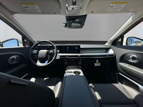 New 2026 Hyundai Ioniq 9 Limited image 18