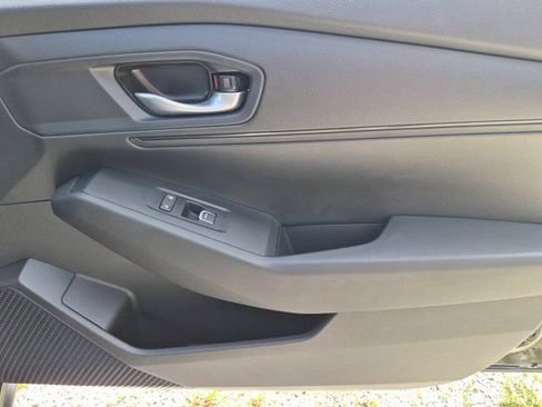 Used 2025 Honda Accord LX image 32