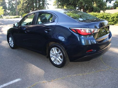 Used 2016 Scion iA FWD image 4