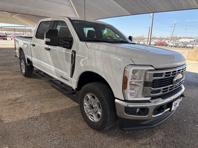 New 2026 Ford F250 XLT w/ FX4 Off-Road Package