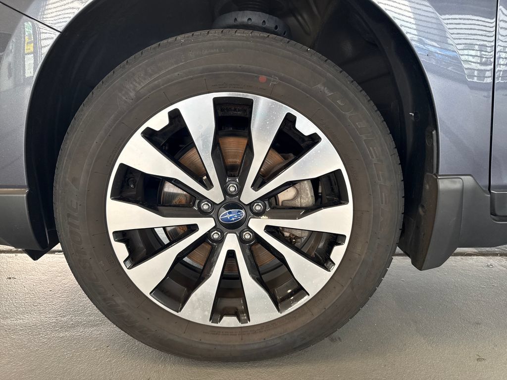 Used 2017 Subaru Outback 2.5i Limited AWD/4WD image 2