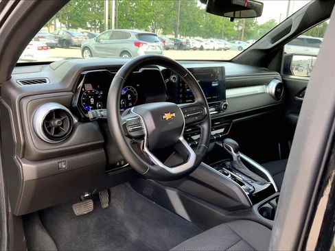 Used 2024 Chevrolet Colorado LT w/ LT Convenience Package image 17