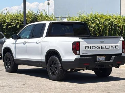 Used 2025 Honda Ridgeline Black Edition image 6