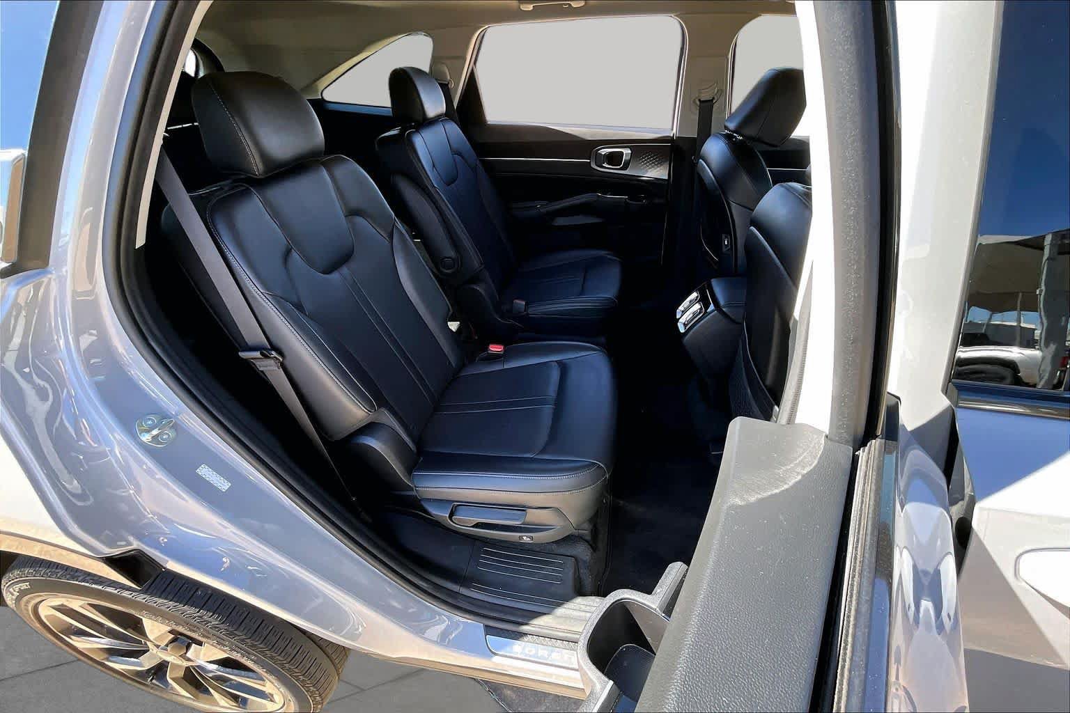 Used 2023 Kia Sorento SX FWD image 19