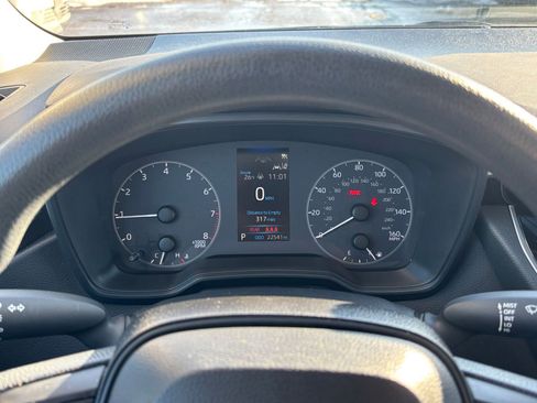 Used 2025 Toyota Corolla LE image 33