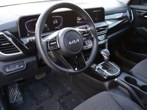 Used 2025 Kia Seltos S FWD image 16