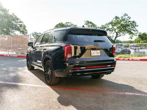 Used 2025 Hyundai Palisade Calligraphy image 4